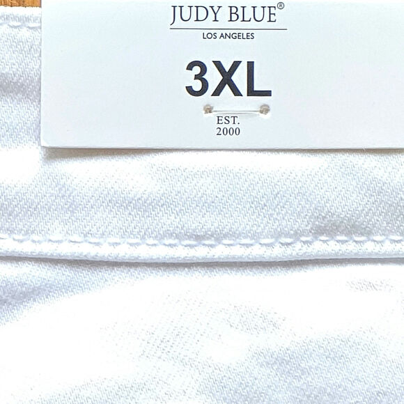 NWT, Judy Blue Women's Shark Bite Mid Rise Denim White Shorts, Size 3XL - Picture 9 of 10